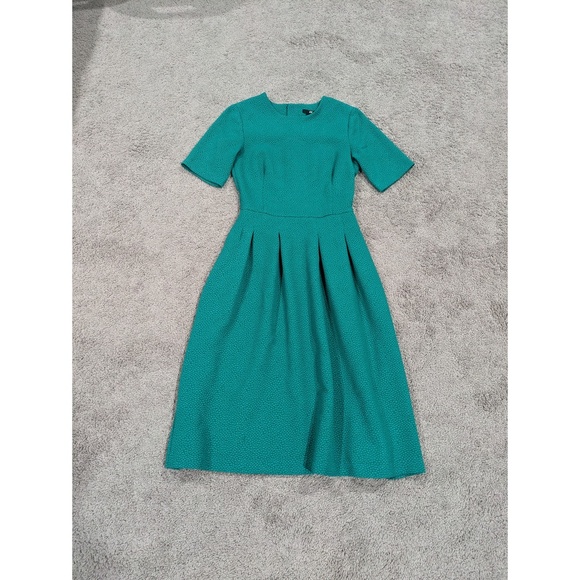 H&M Green Fit and Flare Dress with Pockets Short Sleeve Size 4 - Picture 1 of 9